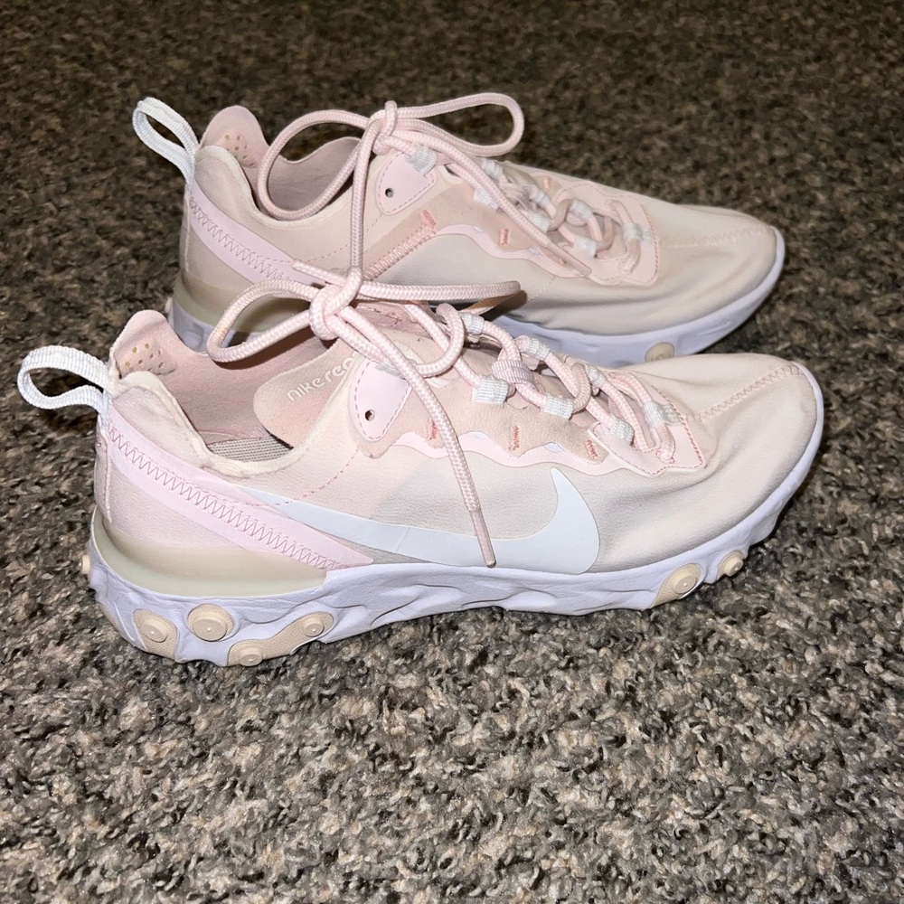 Womans Size 8 Pink Nike Tennis Shoes